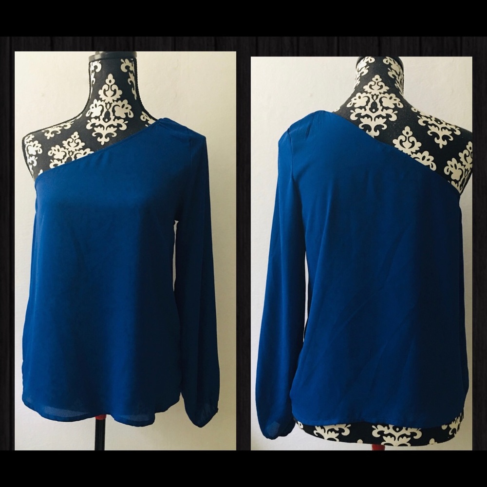 Shinestar top size M One shoulder